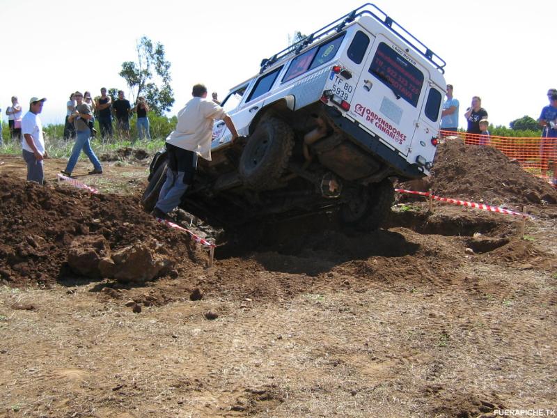 Land Rover Defender 110 trial 4x4
