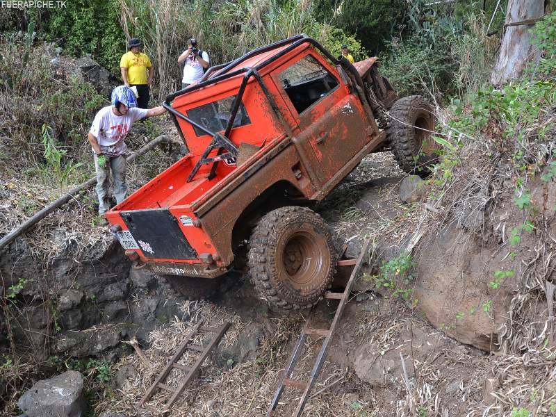 Land Rover trial 4x4