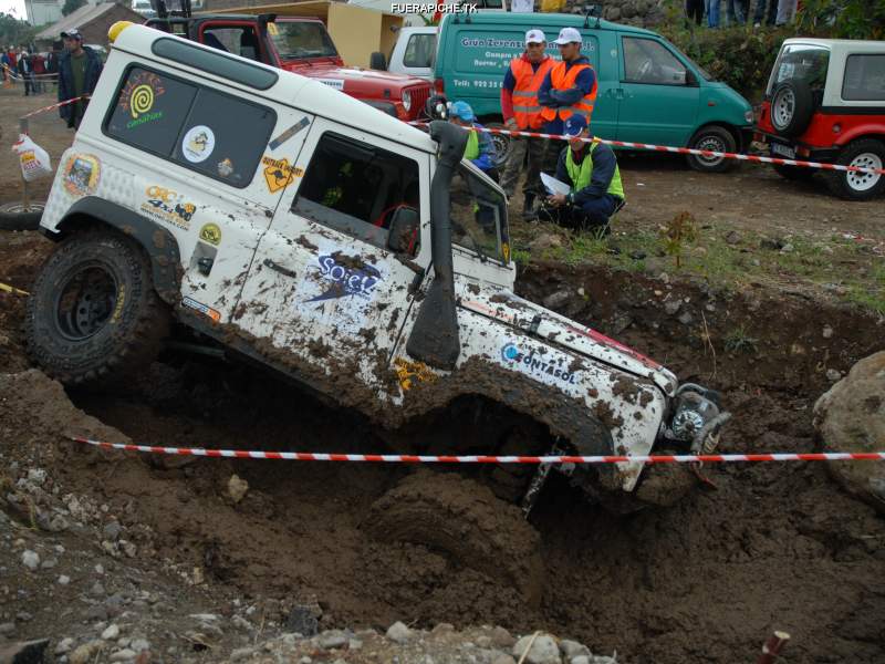 Land Rover Defender 90 trial