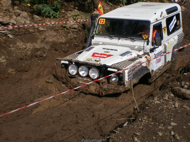 Land Rover Defender 90 trial