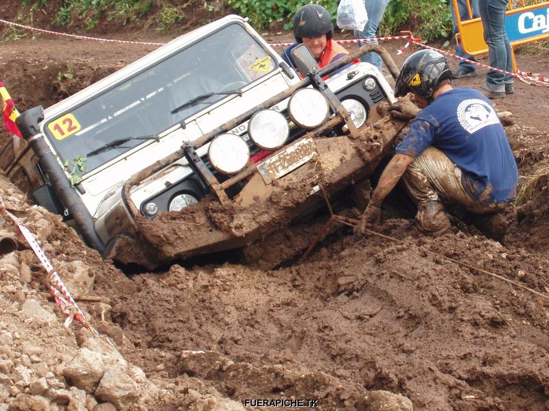 Land Rover Defender 90 trial