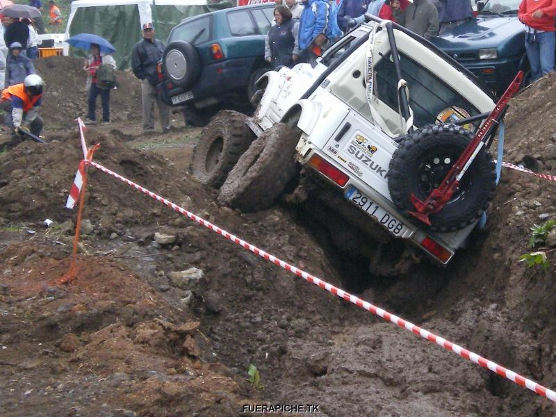 Suzuki Samurai trial 4x4