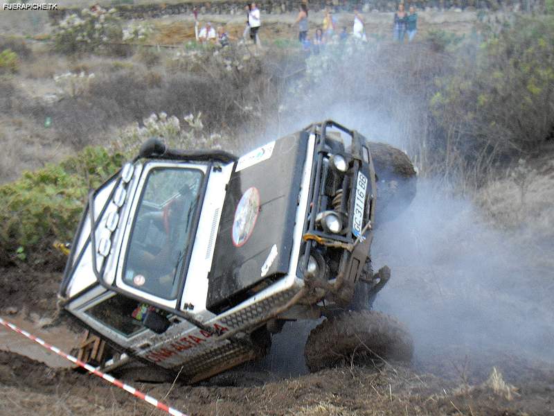 Suzuki Samurai trial 4x4